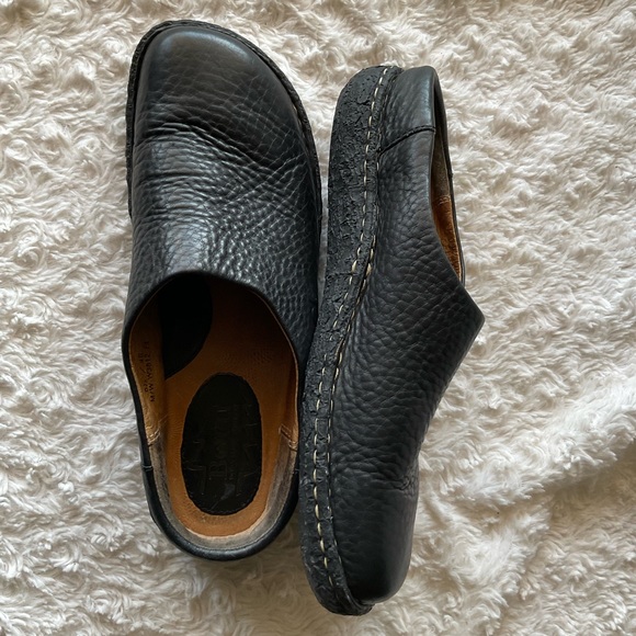 Born Black Leather Wedge Slip-on Clogs Mules Size 8 1/2 - Picture 3 of 15